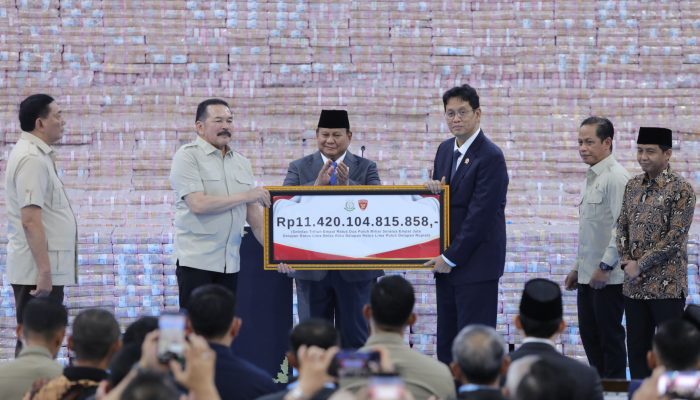 Kejagung Serahkan Rp11,4 Triliun, Menkeu: Kita makin Kaya!